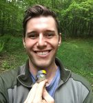 Gunnar Kramer holding a bird